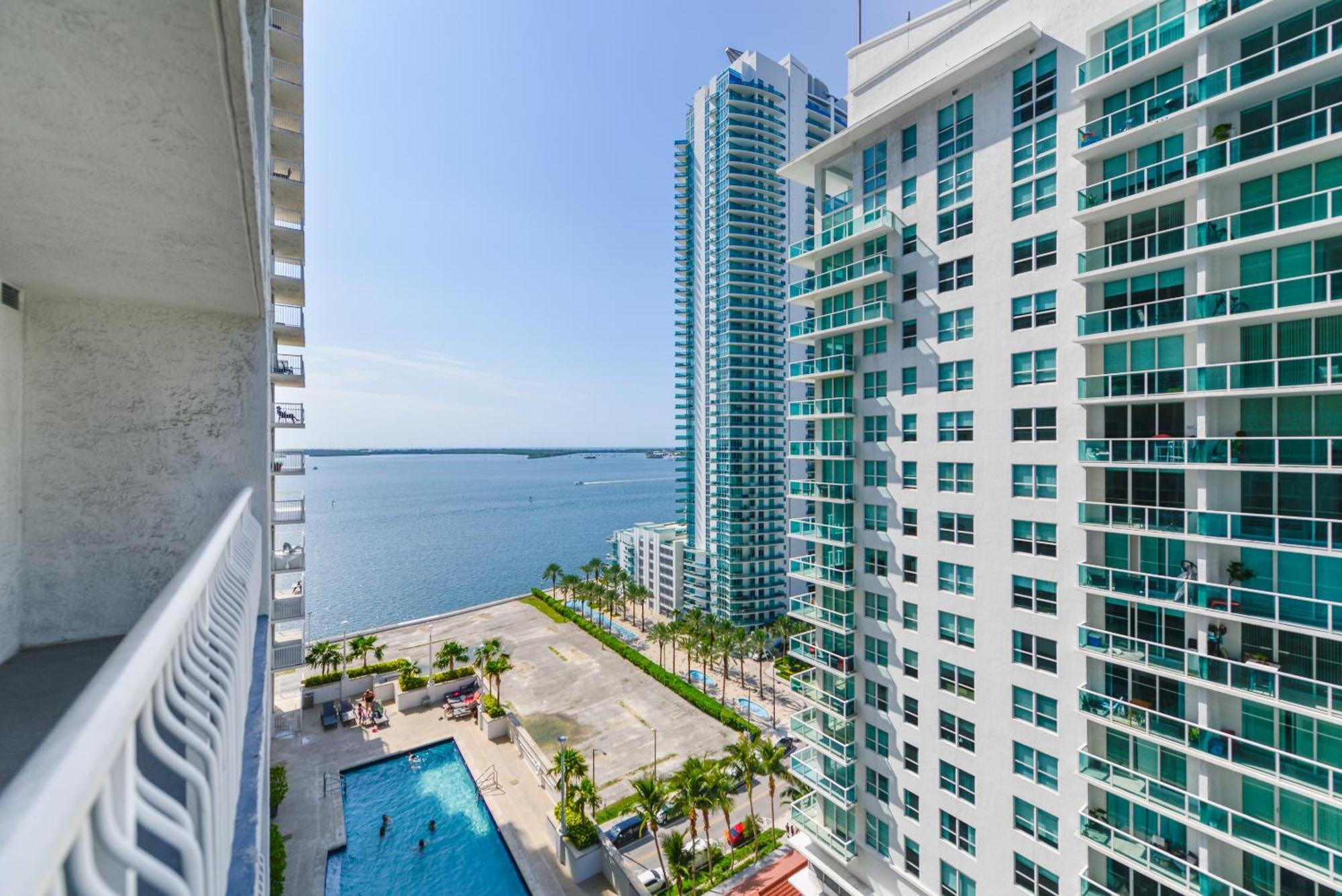 Amazing 3 Bedroom Condo At Brickell With Pool ميامي المظهر الخارجي الصورة