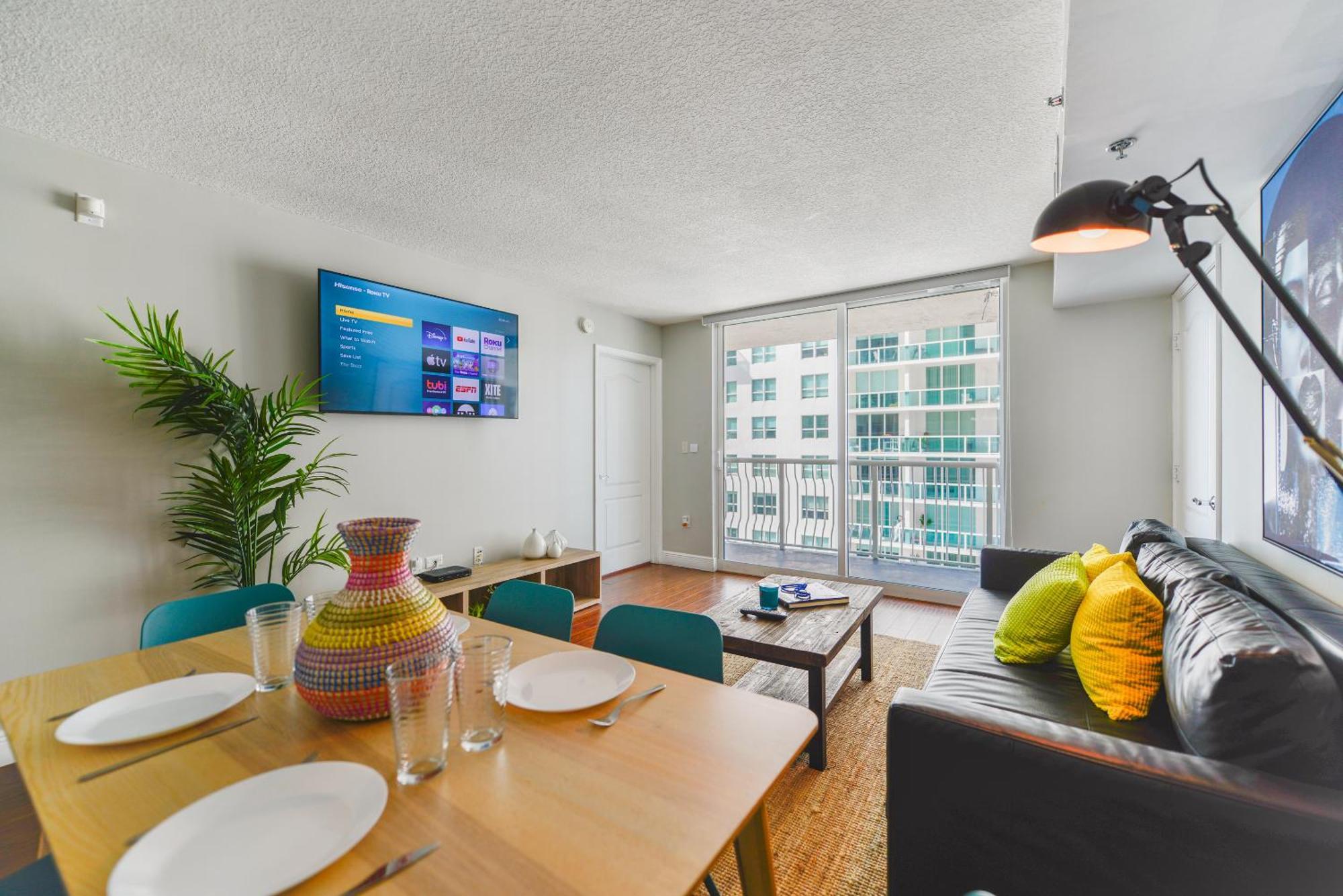 Amazing 3 Bedroom Condo At Brickell With Pool ميامي المظهر الخارجي الصورة